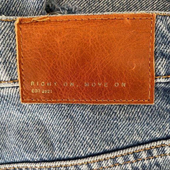 Zara Woman's The 90’s Bermuda Distressed High Waisted Denim Jean Shorts Size‎ 2 - Picture 8 of 12